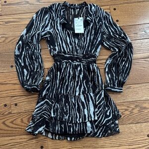 Zara Black and White Long Sleeve Dress